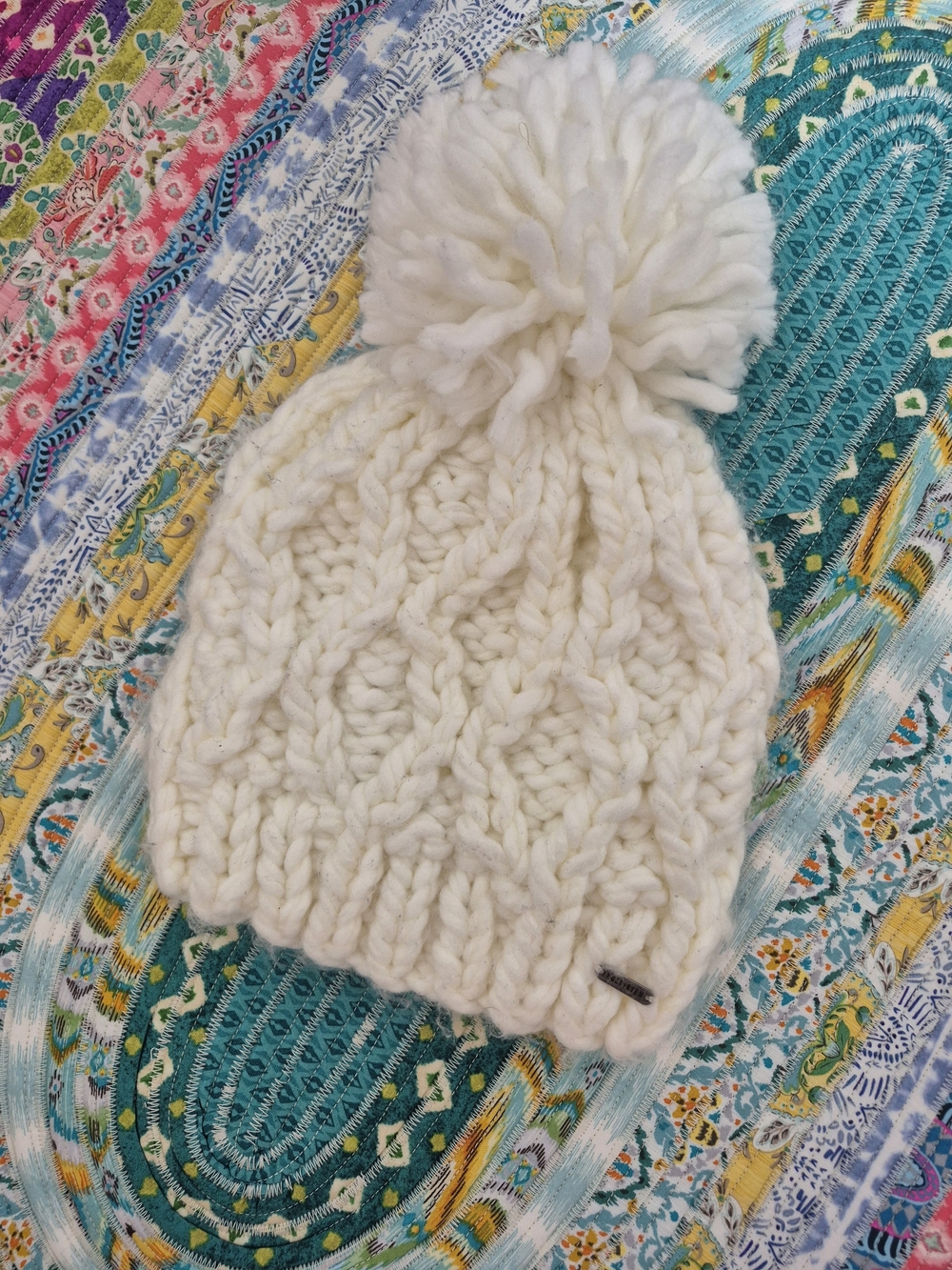 Hollister Cream Chunky Cable Knit Pom-Pom Winter Hat
